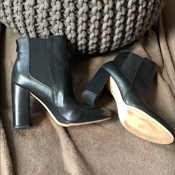 Black basic booties - Picture 2 of 5